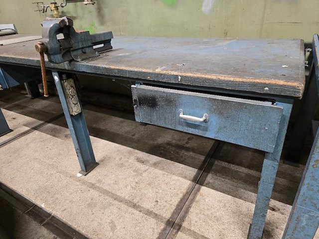 Werkbank - werkplaatsmeubilair - afbeelding 2 van  3