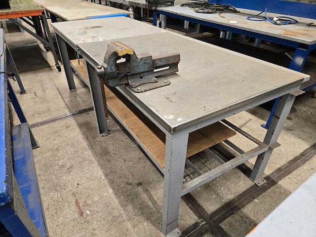 Werkbank - werkplaatsmeubilair - afbeelding 4 van  4