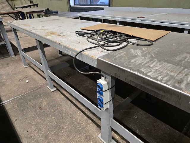 Werkbank - werkplaatsmeubilair - afbeelding 3 van  4