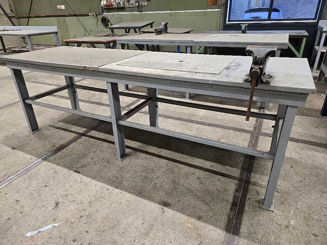 Werkbank - werkplaatsmeubilair - afbeelding 1 van  3