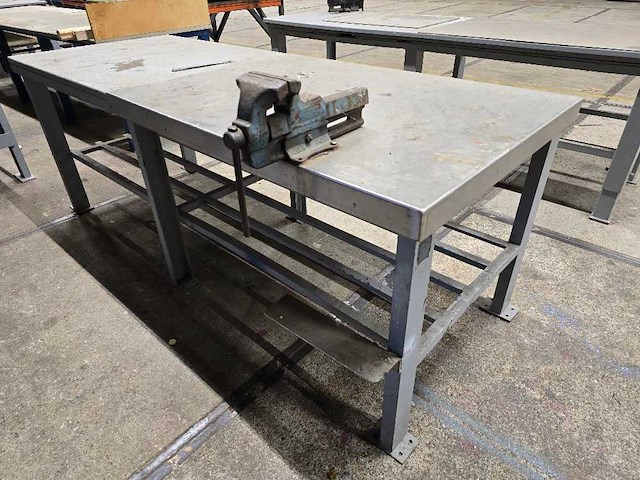 Werkbank - werkplaatsmeubilair - afbeelding 1 van  4