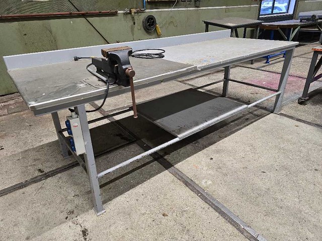 Werkbank - werkplaatsmeubilair - afbeelding 2 van  3