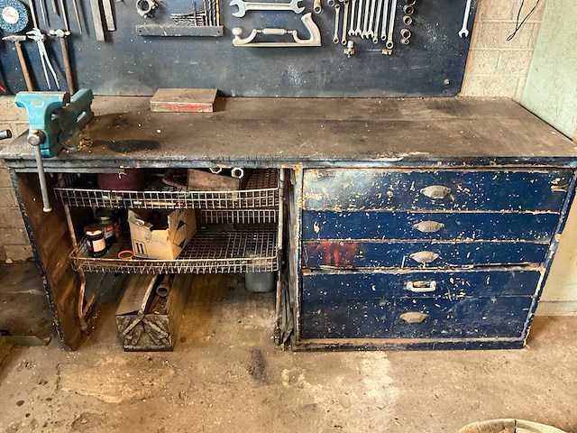 Werkbank 190x66x88cm v.v. heuer bankschroef 140mm en gereedschap - afbeelding 1 van  6
