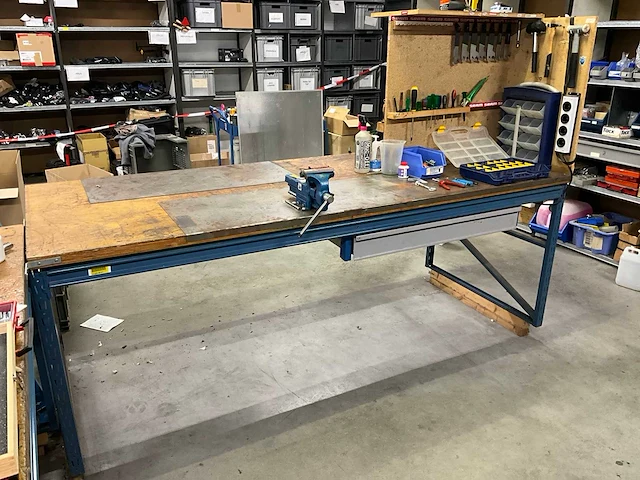 Werkbank 252x103x100 cm - afbeelding 1 van  11