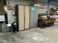 Werkbank en 2 kasten met inhoud - afbeelding 4 van  6