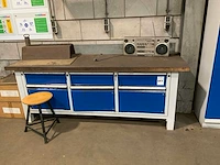 Werkbank en diversen - afbeelding 1 van  3