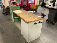 Werkbank en gereedschapskast met inhoud - afbeelding 9 van  17