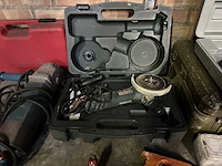 Werkbank en kast met inhoud - afbeelding 7 van  12