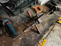 Werkbank en kast met inhoud - afbeelding 9 van  12