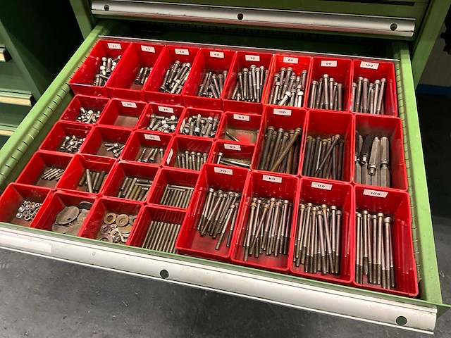 Werkbank en ladenkast - afbeelding 7 van  11