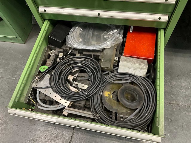 Werkbank en ladenkast - afbeelding 11 van  11