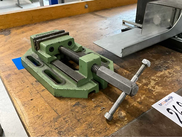 Werkbank + kabelgoot knipper - afbeelding 11 van  11