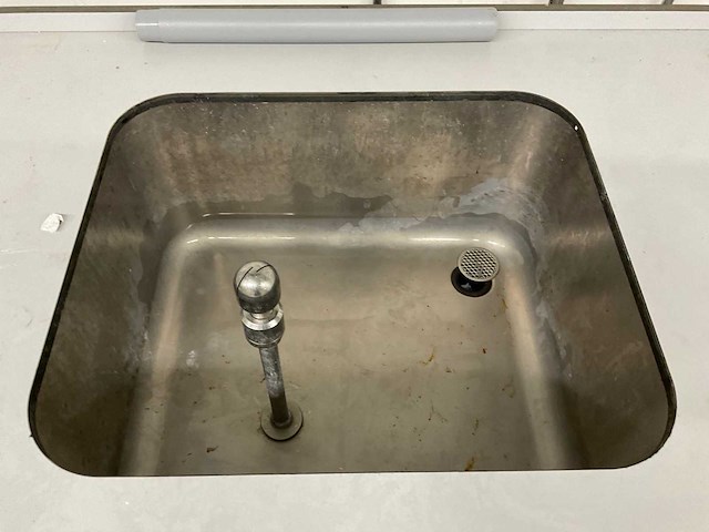 Werkbank / kast / spoelbak - afbeelding 2 van  13