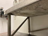 Werkbank met aambeeld en bankschroef - afbeelding 2 van  7