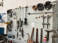 Werkbank met achterwand in houd - afbeelding 3 van  5