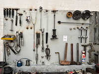 Werkbank met achterwand in houd - afbeelding 4 van  5
