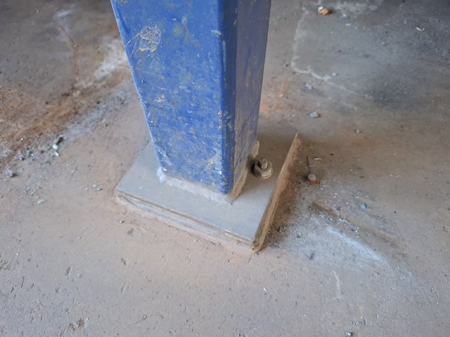 Werkbank met bankschroef en plaatbuiger - afbeelding 6 van  14