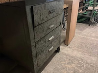 Werkbank met bankschroef - afbeelding 2 van  2
