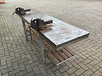 Werkbank met bankschroef - afbeelding 2 van  4