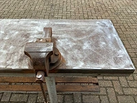 Werkbank met bankschroef - afbeelding 3 van  4