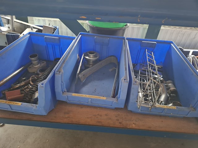 Werkbank met bankschroef - afbeelding 10 van  10