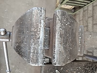 Werkbank met bankschroef - afbeelding 4 van  5