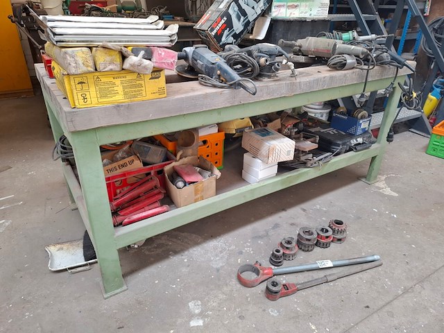 Werkbank met bankschroef - afbeelding 7 van  14