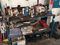 Werkbank met bankschroef - afbeelding 1 van  2