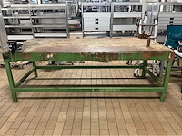 Werkbank met bankschroef - afbeelding 2 van  4