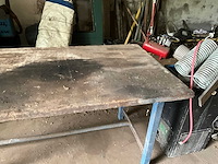 Werkbank met bankschroef - afbeelding 4 van  5