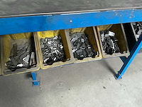 Werkbank met bankschroef - afbeelding 2 van  8