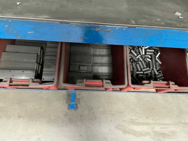 Werkbank met bankschroef - afbeelding 7 van  8