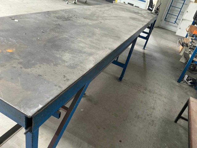 Werkbank met bankschroef - afbeelding 3 van  8