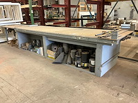 Werkbank met diverse folies - afbeelding 1 van  8