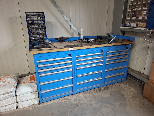 Werkbank met diverse gereedschap datona - afbeelding 1 van  12