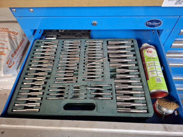 Werkbank met diverse gereedschap datona - afbeelding 6 van  12