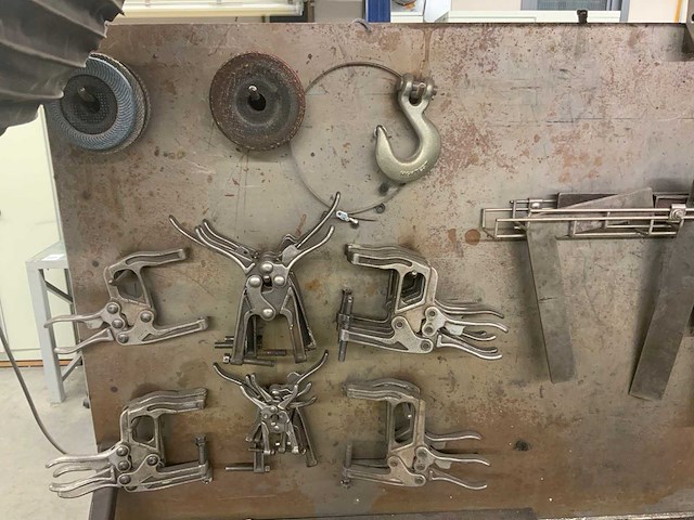 Werkbank met flexibele afzuiging - afbeelding 2 van  21