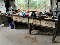 Werkbank met gereedschap - afbeelding 1 van  9