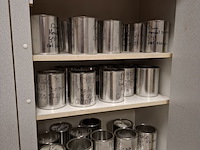 Werkbank met inhoud v.v. bankschroef - afbeelding 3 van  17