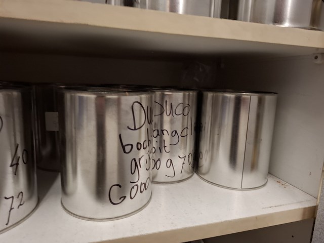 Werkbank met inhoud v.v. bankschroef - afbeelding 6 van  17