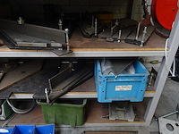 Werkbank met inhoud - afbeelding 5 van  8