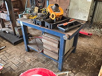 Werkbank met inhoud - afbeelding 2 van  9