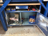 Werkbank met inhoud - afbeelding 12 van  12