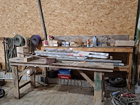 Werkbank met inhoud - afbeelding 1 van  9