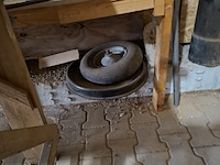 Werkbank met inhoud - afbeelding 7 van  9