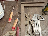 Werkbank met inhoud - afbeelding 2 van  18