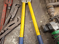 Werkbank met inhoud - afbeelding 17 van  18