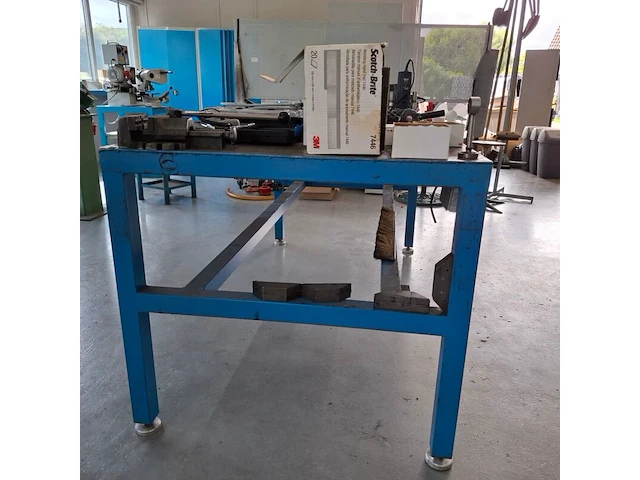 Werkbank met kruk - afbeelding 3 van  5