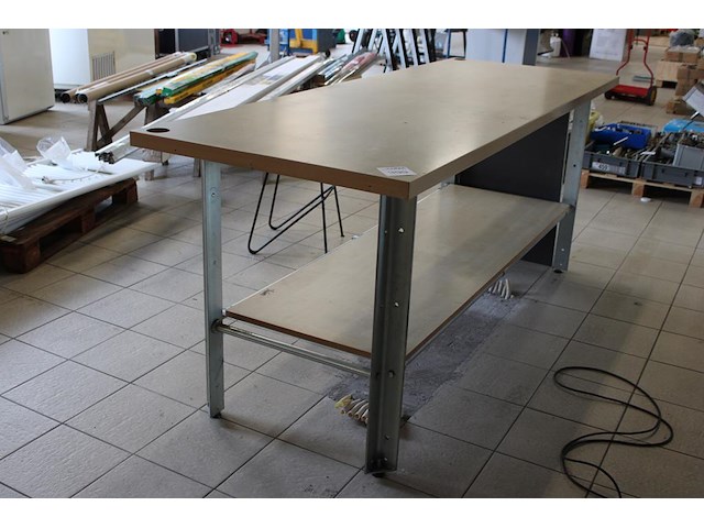 Werkbank met onderplateau. afmeting 220 x 80 x 94 cm. - afbeelding 2 van  2
