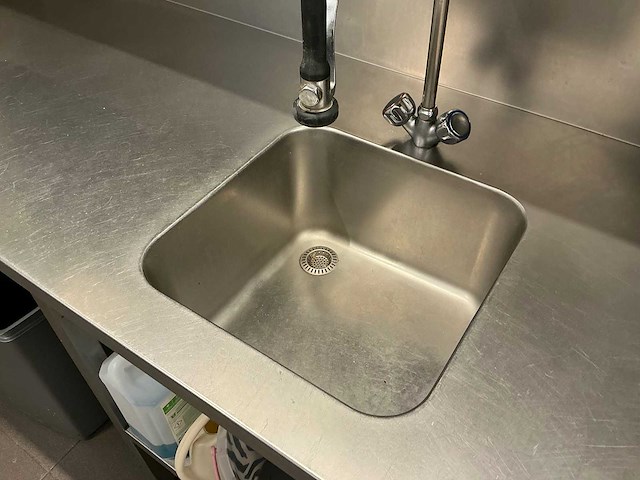 Werkbank met spoelbak - afbeelding 3 van  4